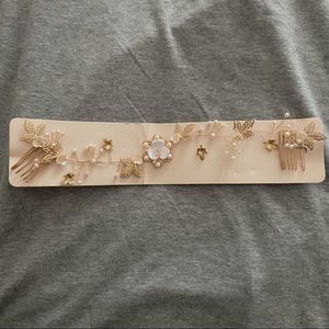 🍓 *FREE WITH ANY $20+ PURCHASE* SHEIN FLORAL GOLD, PINK AND WHITE HAIR PIECE